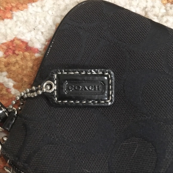 COACH wristlet - Picture 4 of 5